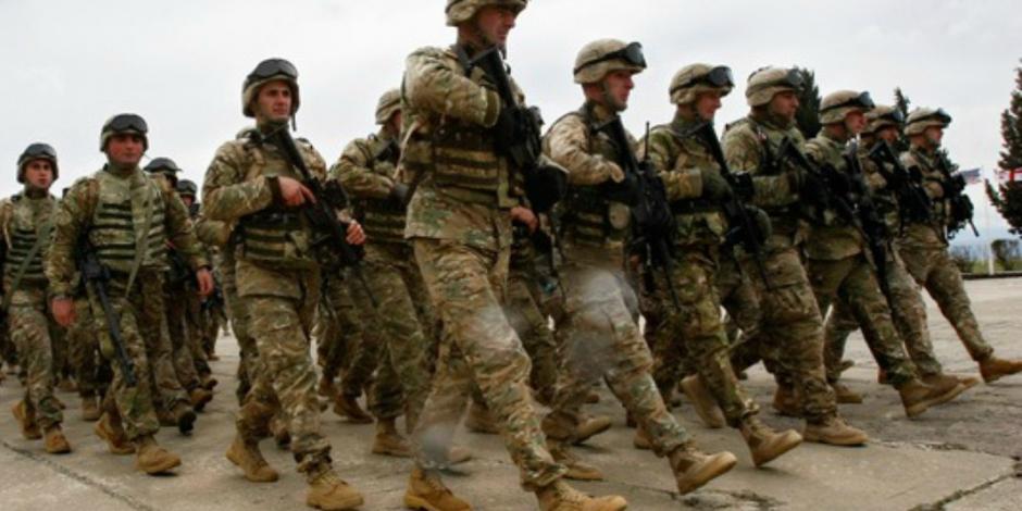 Rompen veto a transgénero en el Ejército