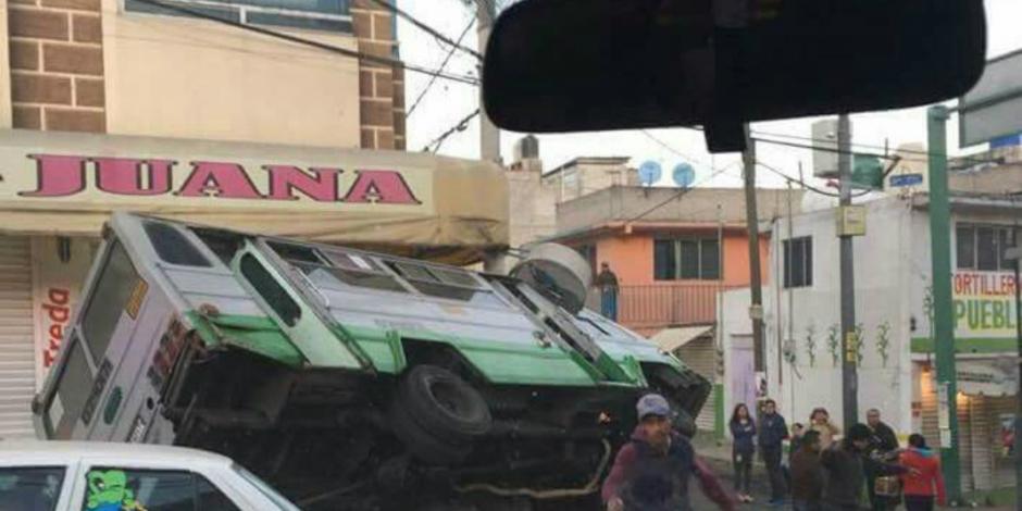 Suspende Semovi ruta en Iztapalapa tras accidente