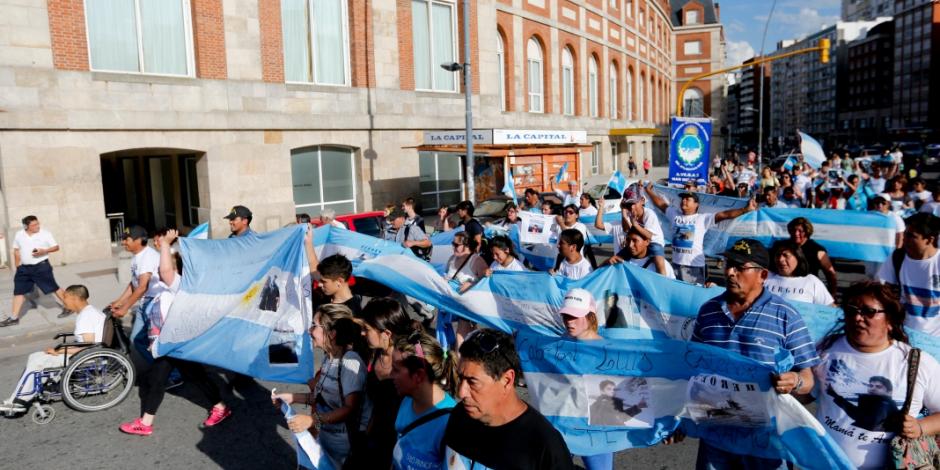 Destituyen a almirante en Argentina tras desaparición de submarino