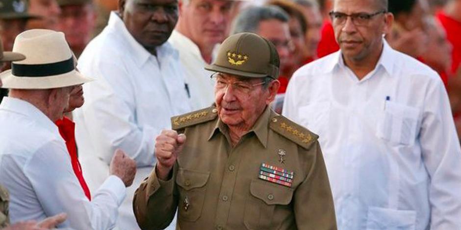 Alargan dos meses salida de Raúl Castro del poder en Cuba
