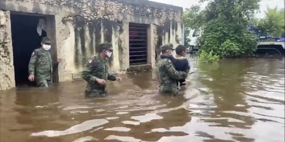 La tormenta tropical deja inundaciones, desborde de arroyos y evacuaciones en Campeche.