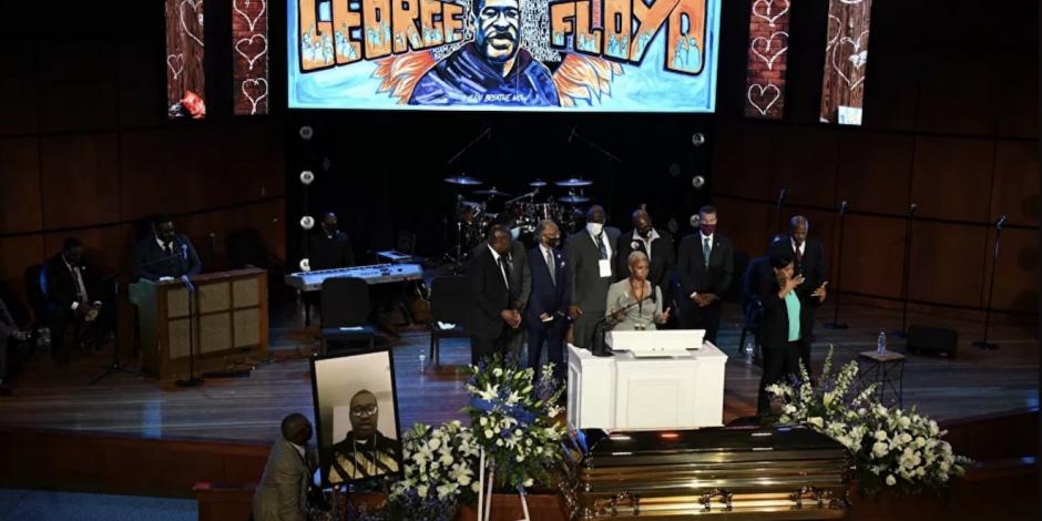 La primera de cuatro honras fúnebres a Floyd, ayer.
