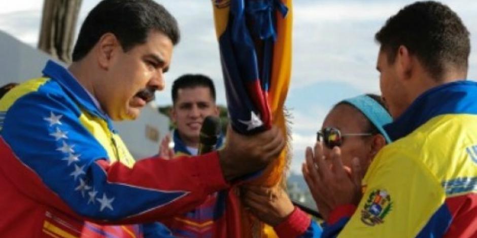 Oposición venezolana reunió firmas necesarias para pedir revocación de Maduro