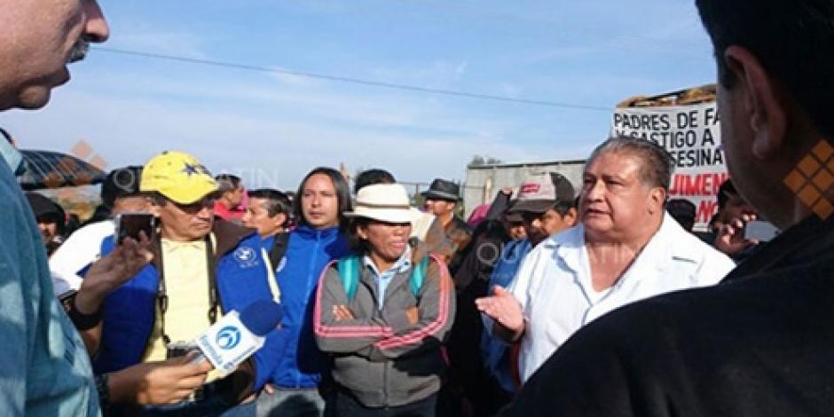 Personal de PGR dialoga con pobladores de Nochixtlán para peritajes