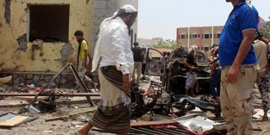 Explosión de coche bomba deja 54 muertos en Yemen