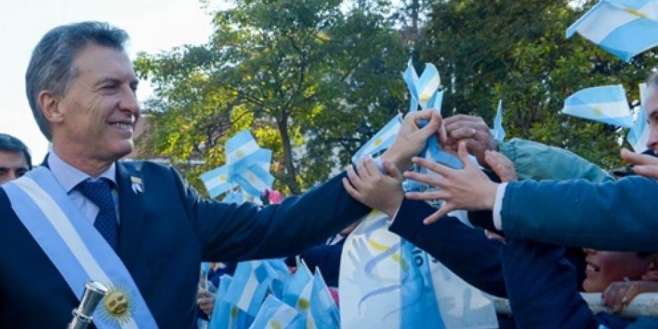 Promete Macri “increíble futuro” a argentinos