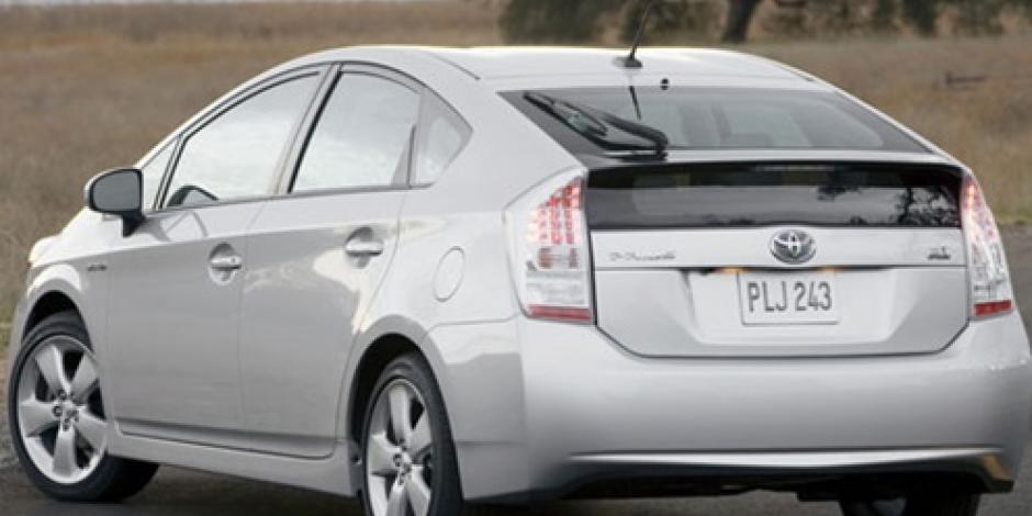 Toyota retira 340 mil autos híbridos por fallas en los frenos