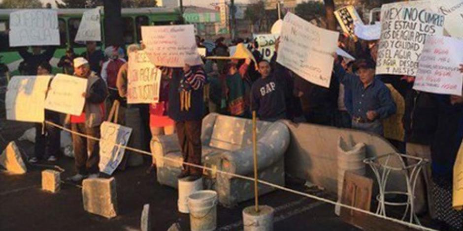 Por desabasto de agua, protestan en Iztapalapa