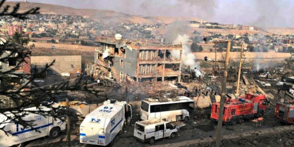 Bombardeos turcos en el norte de Siria dejan 35 muertos y 70 heridos