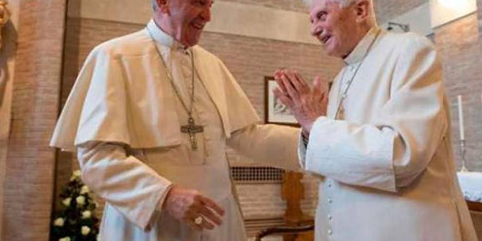 Papa Francisco le desea una feliz Navidad a Benedicto XVI