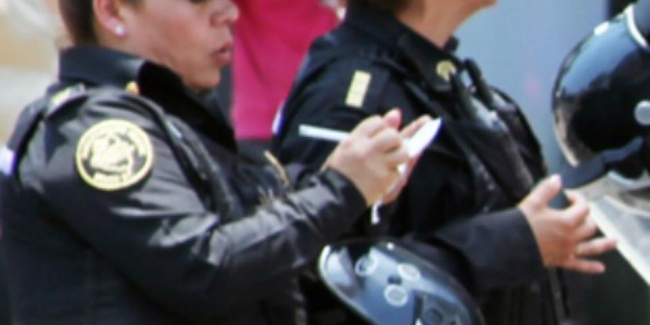 Asaltan a mujeres policías en la CDMX; les quitan armas y celulares
