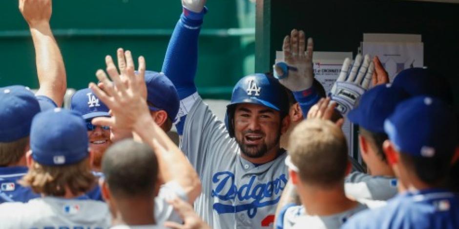 Adrián González conecta tres home runs en victoria de los Dodgers
