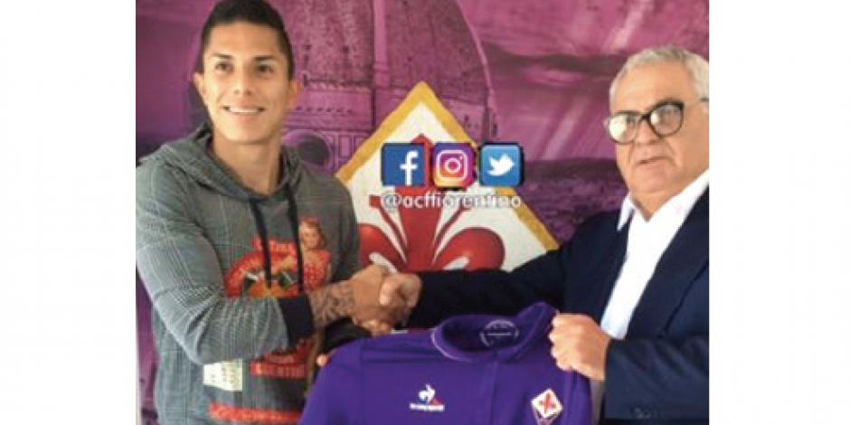 Salcedo ya fue presentado con la Fiorentina