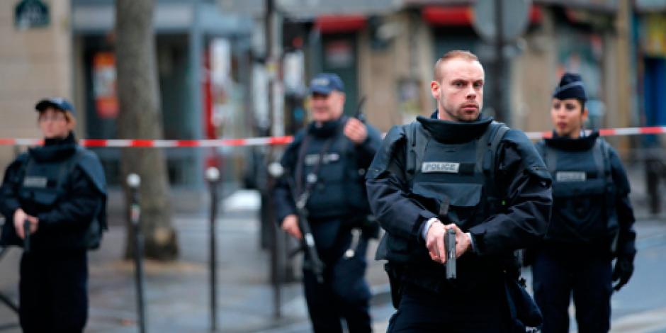 Abaten a hombre que intentó atacar una comisaría en París