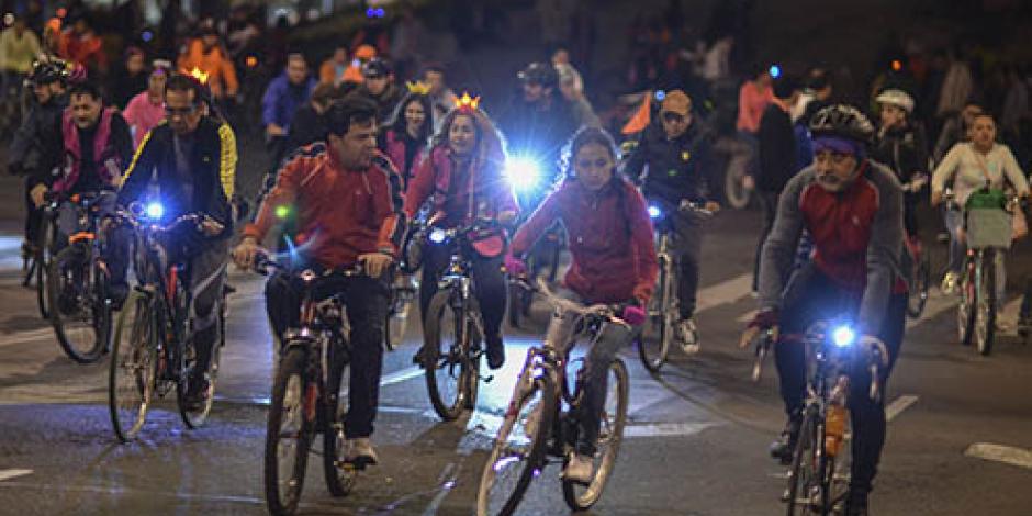 Más de 45 mil asisten al Paseo Navideño Nocturno en Bicicleta