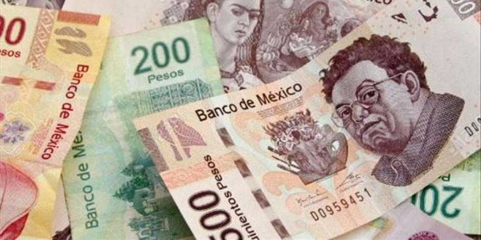 El tipo de cambio interbancario cerró en 22.37 pesos por unidad.