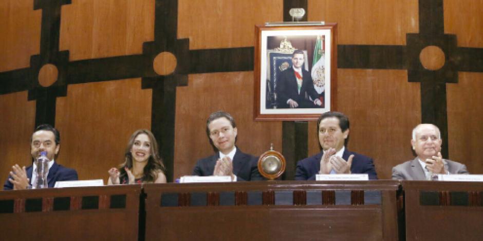 Confirma Capriles que se reunió con Felipe Calderón