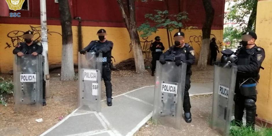 Policías capitalinos realizan operativos en Coyoacán.