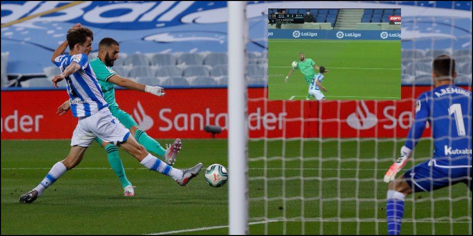 El delantero Karim Benzema es señalado por marcar gol con la mano.