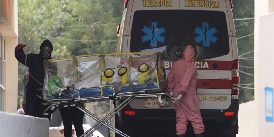 Paremédicos de una Ambulancia del ERUM realizaron un traslado de un paciente con Covid-19