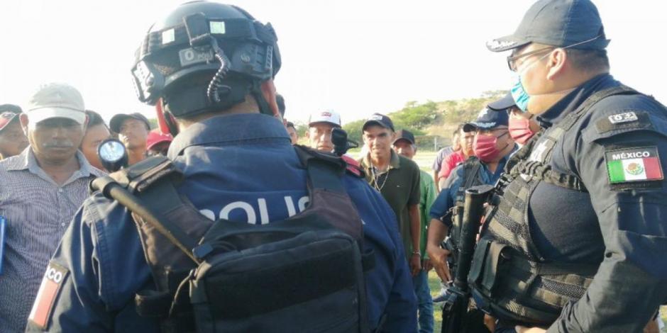 En la comunidad Ikoots del Istmo de Tehuantepec en Oaxaca se perpetró una masacre con saldo de 15 habitantes muertos como resultado de un conflicto político-electoral.