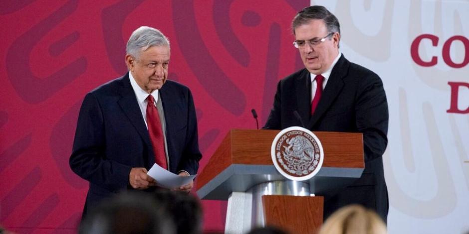 El presidente López Obrador (izq.) y Marcelo Ebrard (der.) en fotografía de archivo.