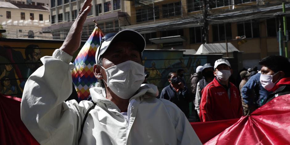 Personas con cubrebocas, en La Paz, Bolivia,1 de julio de 2020.