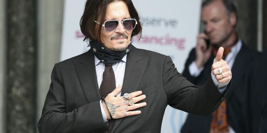 Johnny Depp .