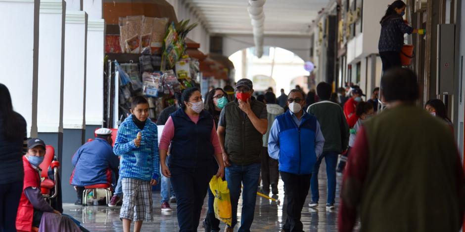 Diversos giros reabrieron en Toluca para reactivar la economía, con diversas medidas sanitarias.