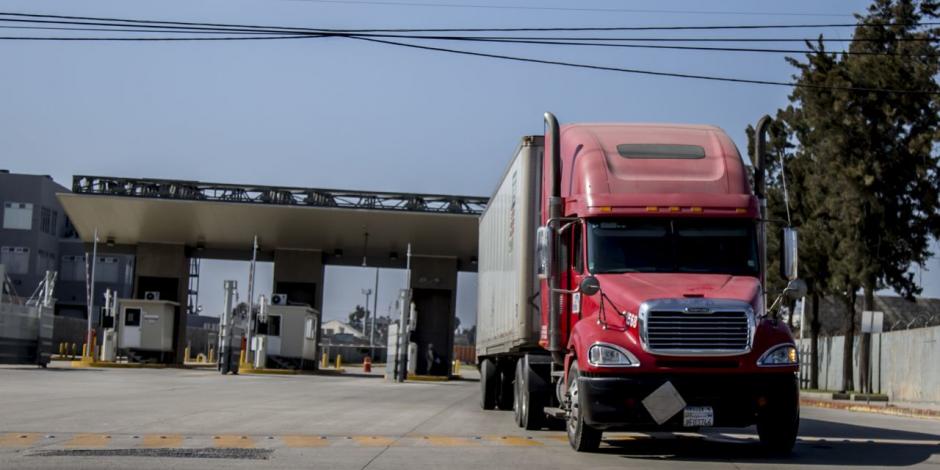 Garita de Otay, el tercer acceso comercial más importante entre México y Estados Unidos con un cruce de 800 mil camiones cada año.