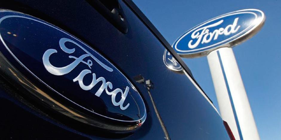 Ford frena producción de su camioneta más vendida por escasez de semiconductores.