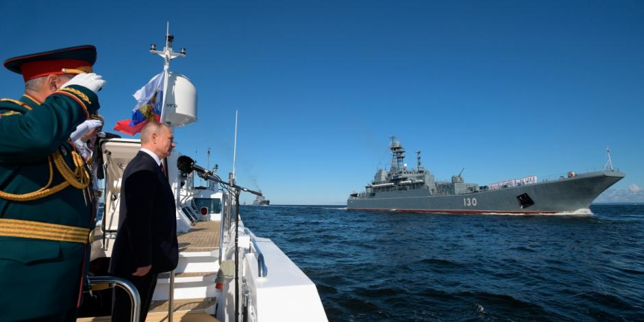 Putin durante la celebración de la Marina