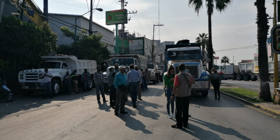 Por inseguridad, transportistas de Morelos se manifiestan en Cuernavaca
