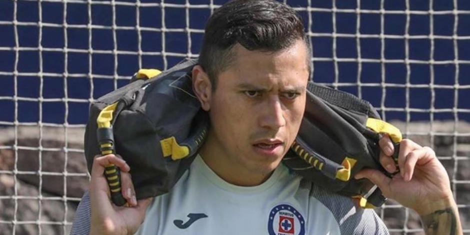"Cata" Domínguez, de Cruz Azul, es uno de los pocos jugadores en Liga MX que no cambian de equipo desde su debut.