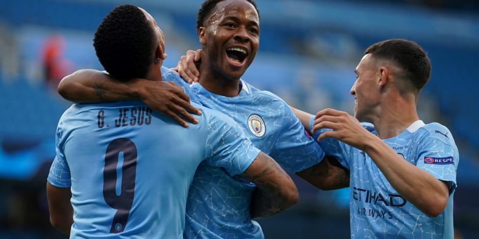 Jugadores del Manchester City festejan un gol en la edición pasada de Champions League.