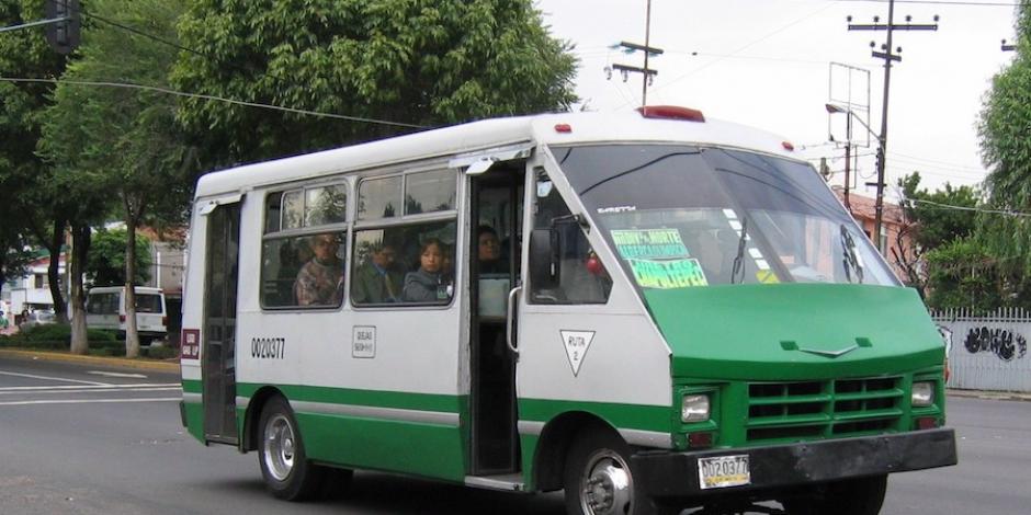 En 1986 se autorizó la utilización de microbuses de 20 pasajeros, en 1987 se otorgaron 7 mil concesiones  y en 1989 se incrementaron para cubrir las rutas que la antigua R-100 dejó de atender.