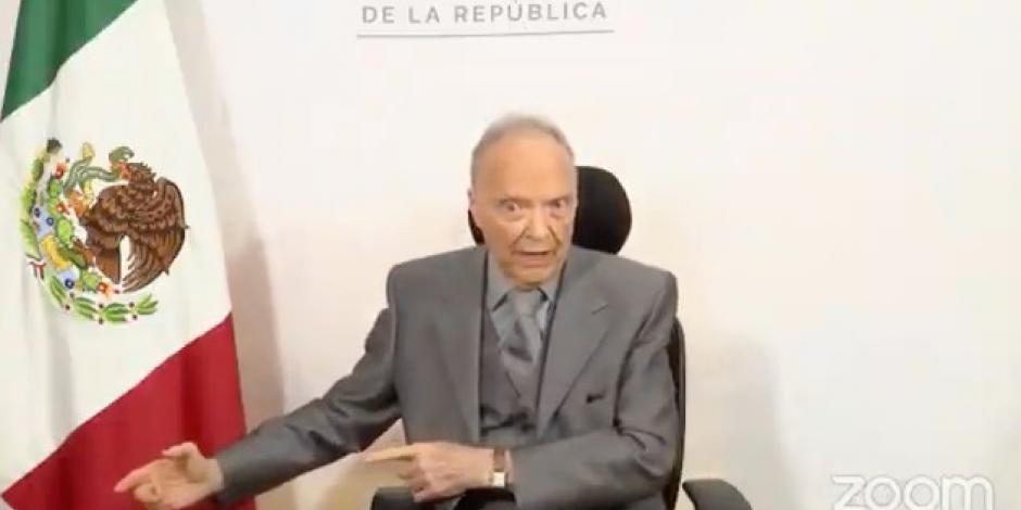 Alejandro Gertz durante un foro virtual.