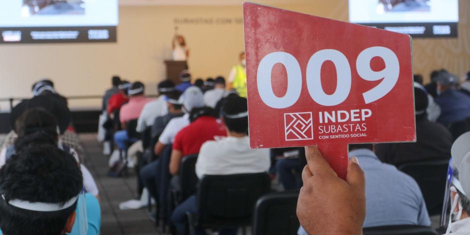 Se llevó a cabo la Subasta con Sentido Social promovida por el INDEP con 127 automóviles aptos y 153 no aptos, una casa en Culiacán y un edificio de departamentos en Nezahualcóyotl, Estado de México.