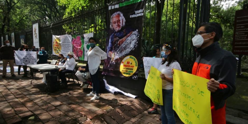 Vecinos de Chapultepec se manifiestan frente al Bosque