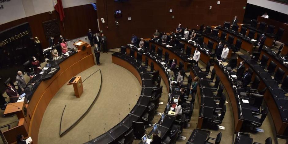 Sesión de la Comisión Permanente, realizada en el Salón de Plenos de la Cámara de Diputados.