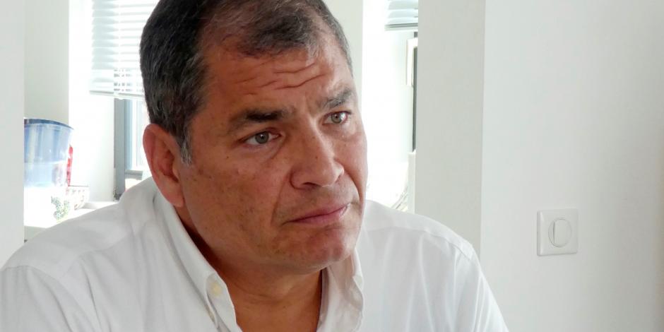 El expresidente Rafael Correa, en su domicilio en Bélgica, en abril.