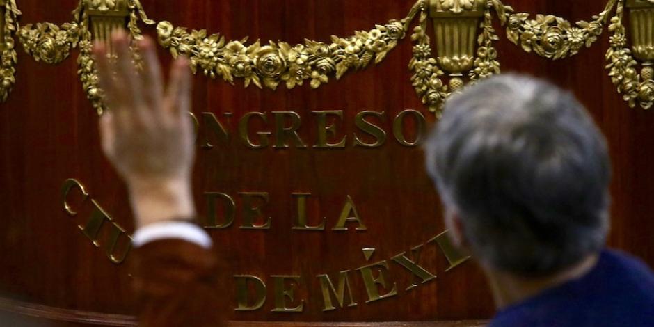 En la imagen de archivo, diputados de la Ciudad de México aprueban la Ley de Austeridad y Ejercicios de Recursos, el 28 de diciembre de 2018.