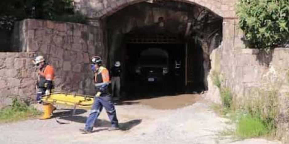 Personal de Protección Civil realiza labores en mina El Cubo, en Guanajuato, tras la muerte de cuatro personas.