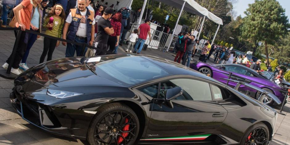 El Instituto Para Devolverle al Pueblo lo Robado infoormó que el Lamborghini se vendió $5,60000 en la llamada "Subasta Madre".