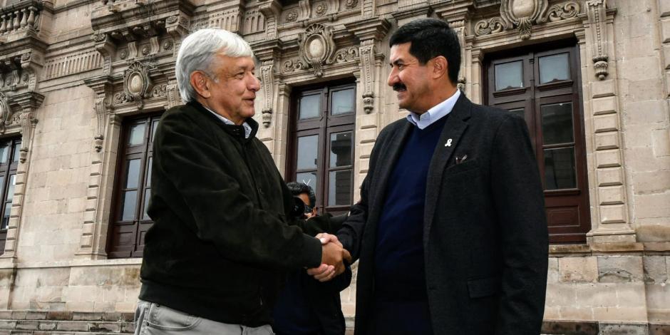 López Obrador y Corral cuando el primero aún era presidente electo y visitó Chihuahua.