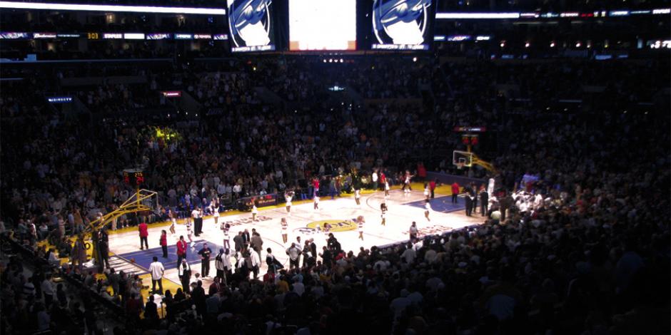 El Staples Centers durante un partido de los Lakers.