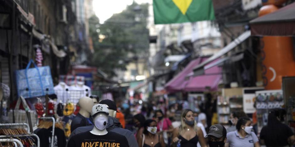 Se reunieron este domingo en la principal vía comercial de Sao Paulo para protestar por el apoyo del gobernador estatal.