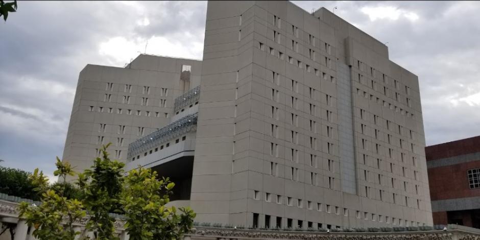 Salvador Cienfuegos pasará la noche en el Centro de Detención Metropolitano en Los Ángeles