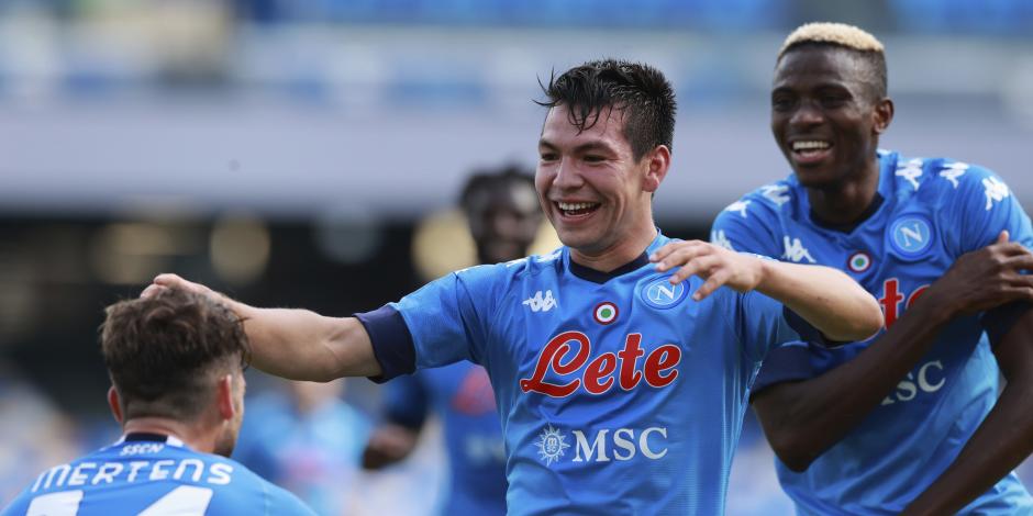 Hirving Lozano celebra uno de sus goles con el Napoli en la actual temporada de la Serie A.