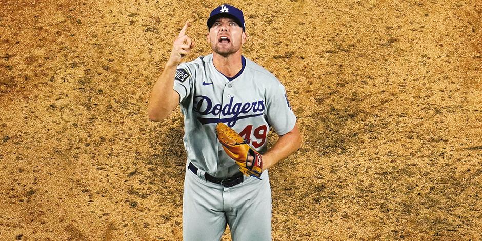 Blake Treinen, de Dodgers, celebra el salvamento, ayer, ante los Rays.